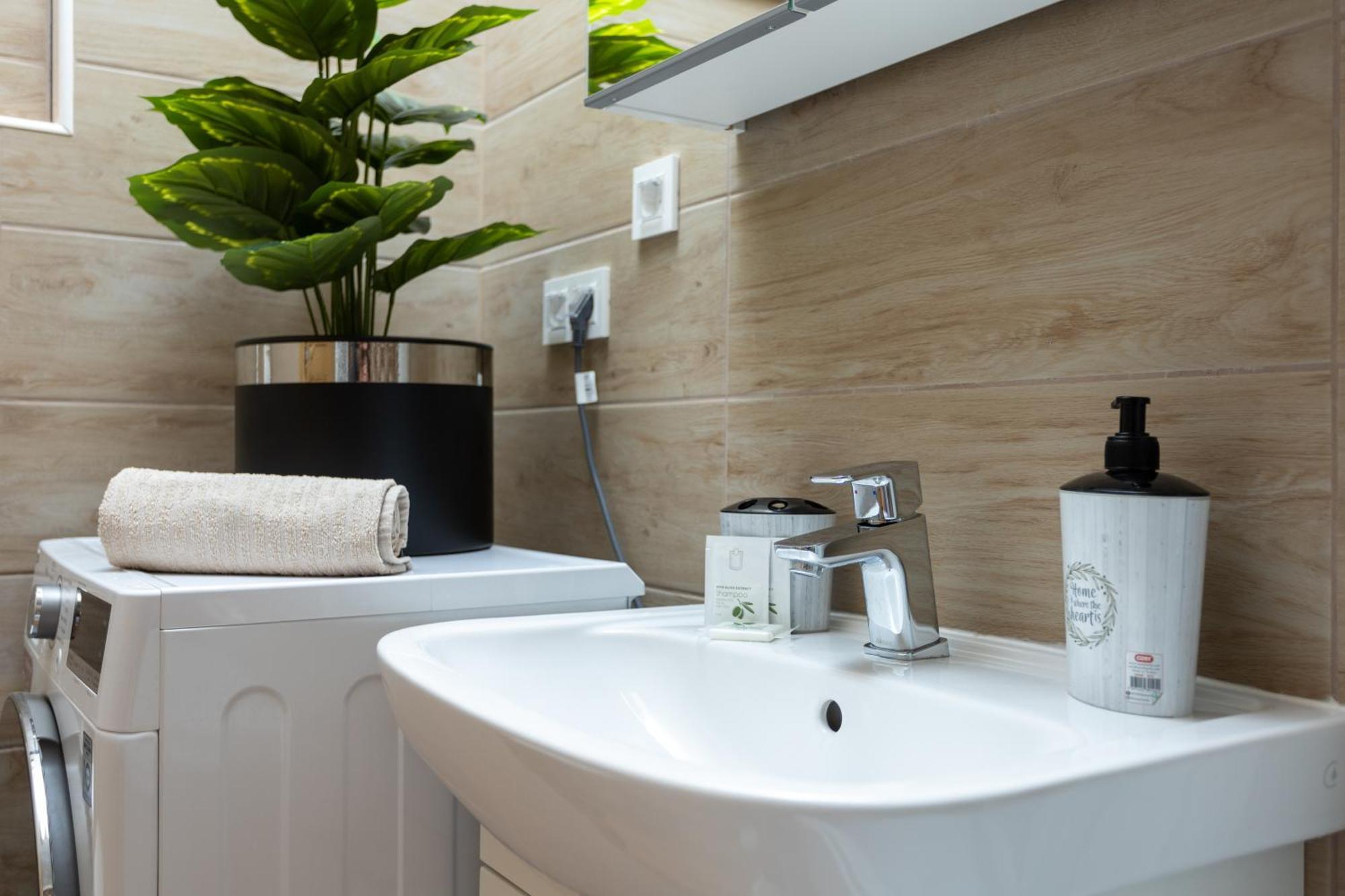 Downtown Cube Apartment บูดาเปสต์ ภายนอก รูปภาพ